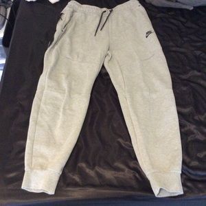 Men’s MEDIUM NIKE Tech Grey Sweatpants Used